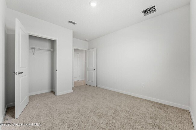Building Photo - 9732 Venetian Sq