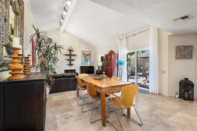 Building Photo - 73419 Foxtail Ln