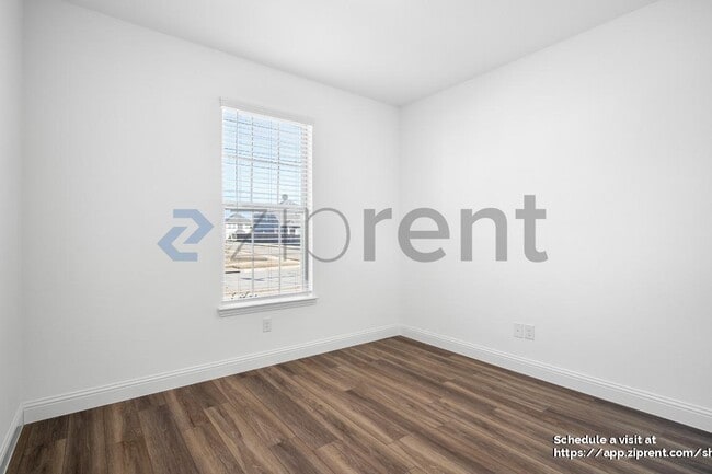 Building Photo - 2900 Long Slope Rd