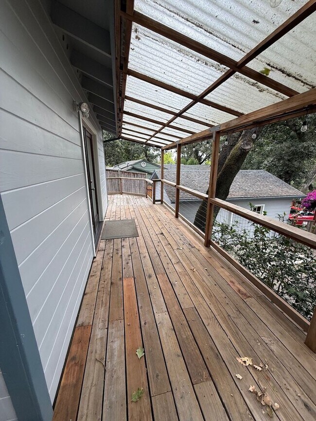Building Photo - 3 Bedroom/ 2 bathroom Home in Cotati