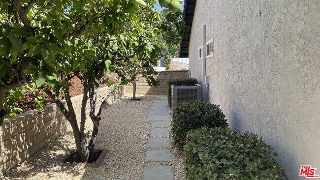 Building Photo - 19106 Merion Dr