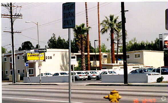 Building Photo - 7228 Haskell Ave
