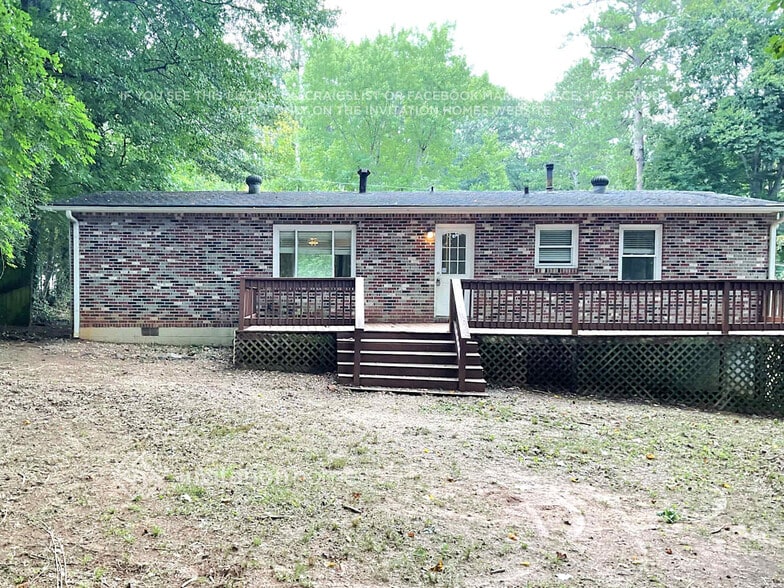 Building Photo - 1627 Wildwood Rd NE