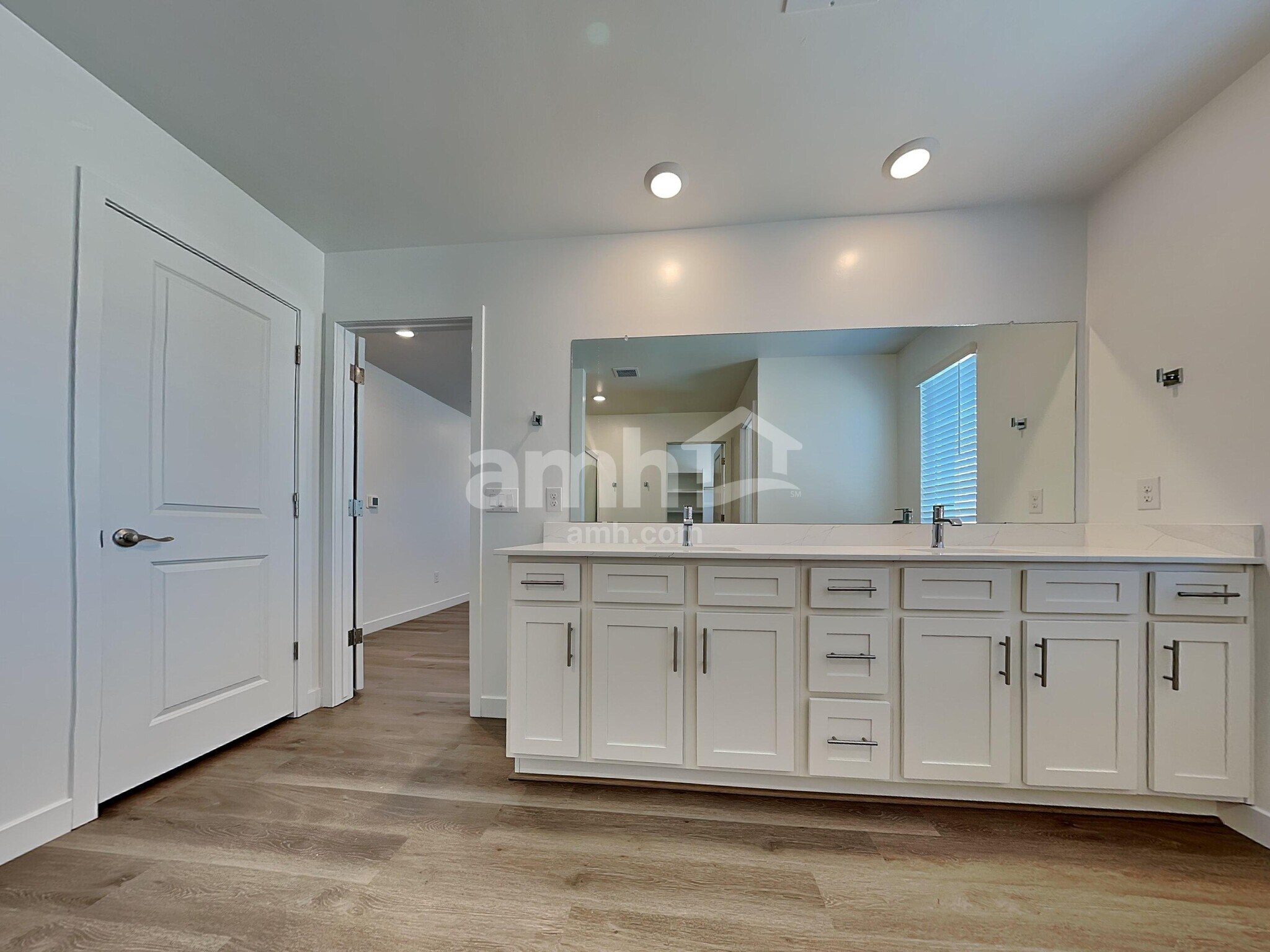 Building Photo - 6486 E Paseo Alga