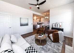 Building Photo - FULLY FURNISHED 3 Bed Luxury End Unit Townhome backs to Nature