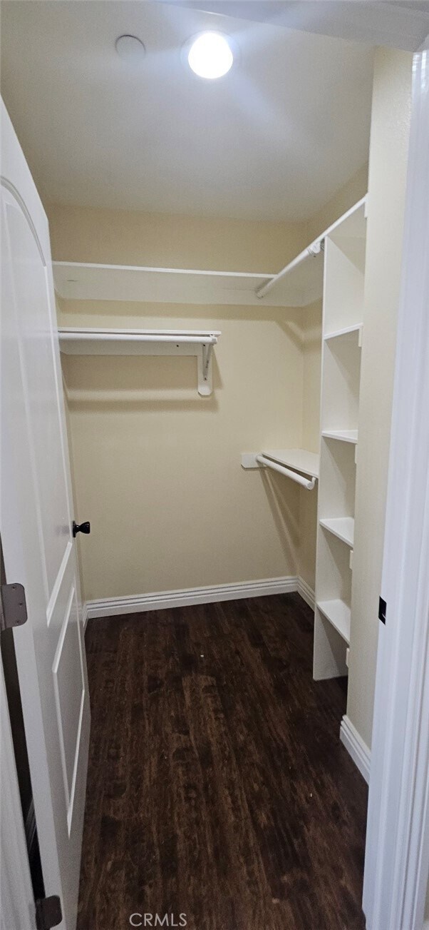 Building Photo - 611 E 75th St