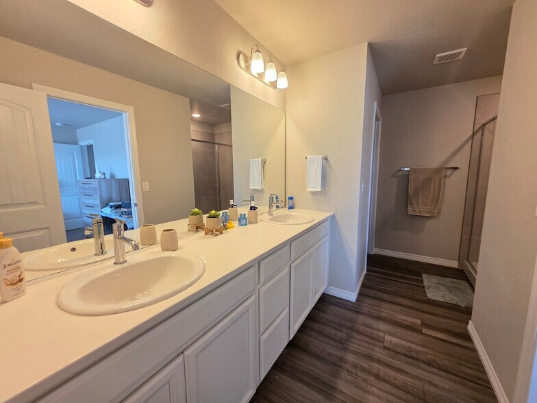 Building Photo - 11436 Piping Plover Pl