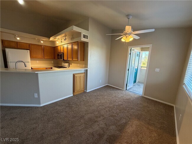 Building Photo - 396 Manti Pl