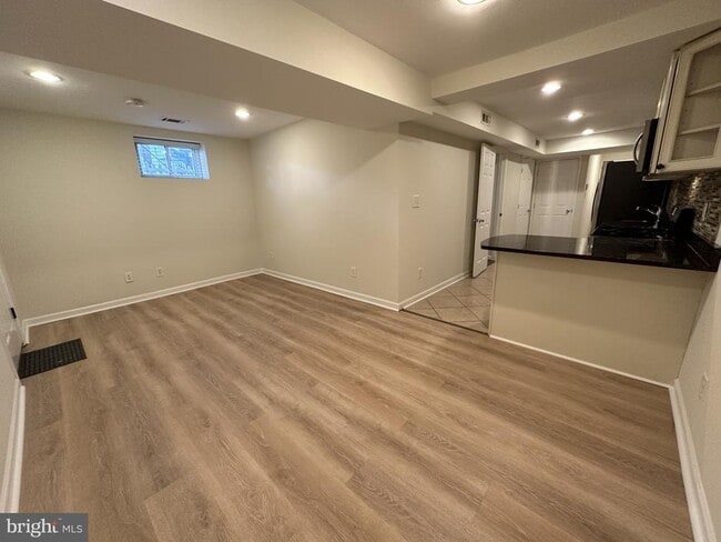 Primary Photo - 1400 Morse St NE