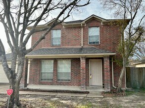 Building Photo - 18315 Willow Moss Dr