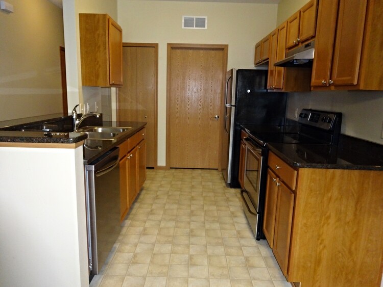 Building Photo - 1065 Reimer Rd