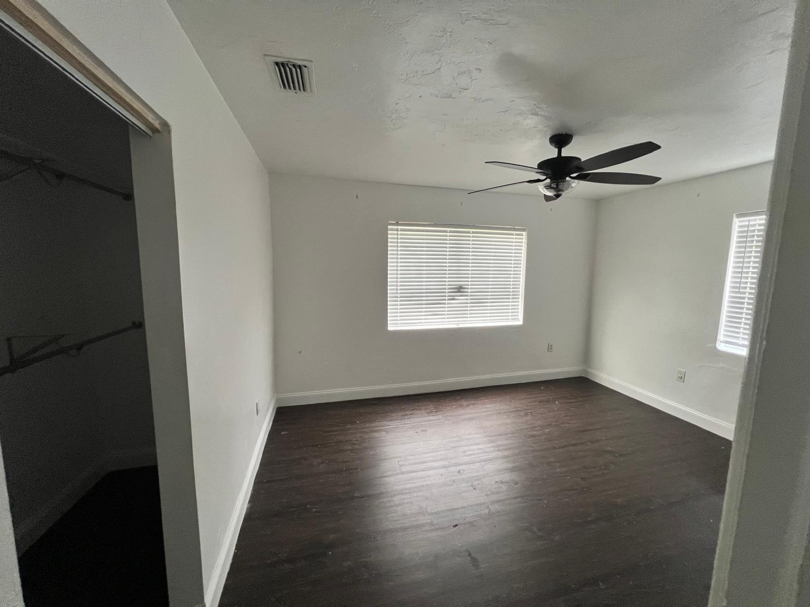 Primary with Walk-in Closet - 620 NE 140th St