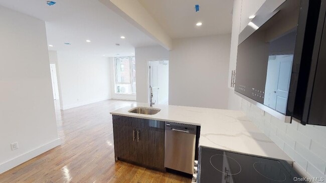 Building Photo - 138-28 Queens Blvd