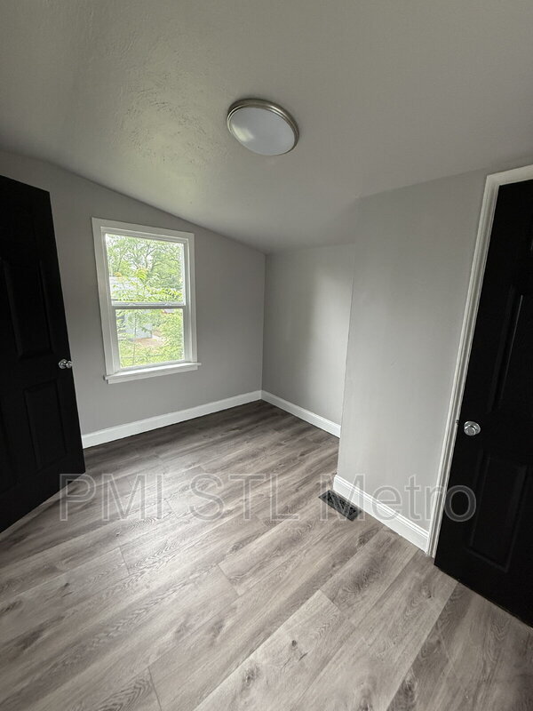 Building Photo - 8051 Airport Rd