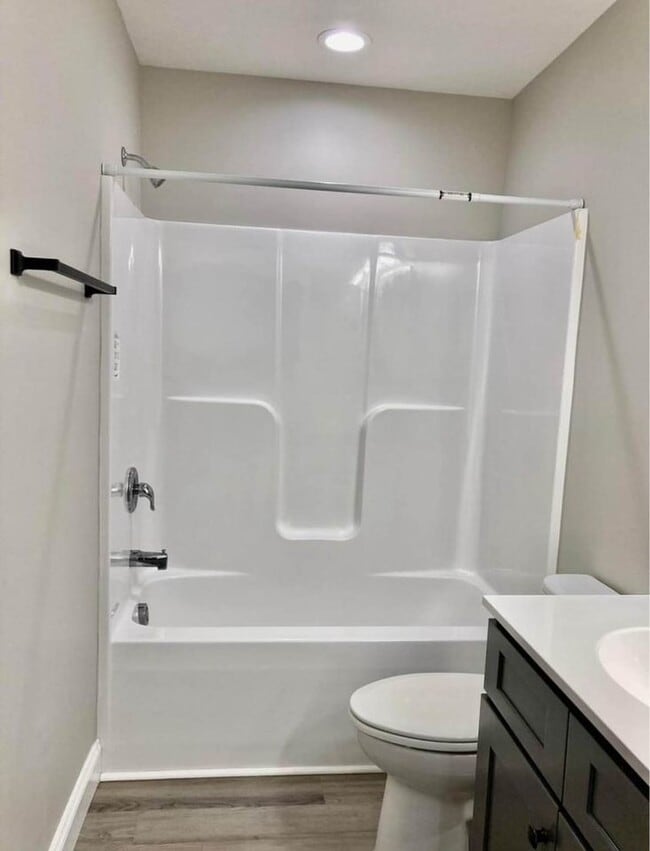 Building Photo - 1330 Maid Marian Ln