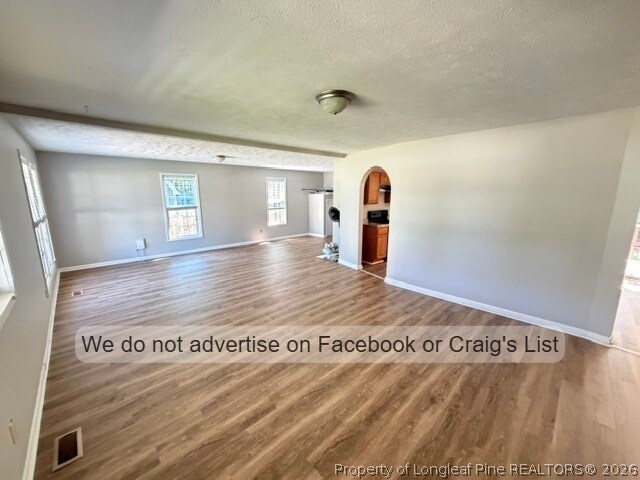 Building Photo - 608 Raven Pl