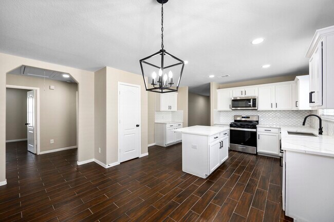 Building Photo - 21362 Beacon Springs Lane