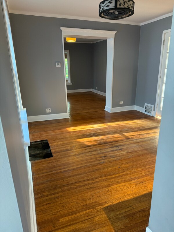 Building Photo - 412 Maple Ave