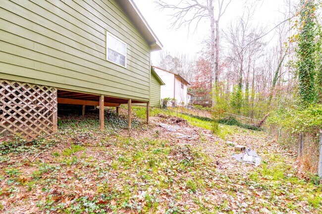 Building Photo - 1000 Rampart Pl