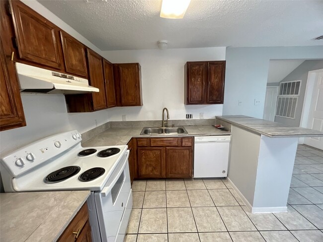 Building Photo - 7740 Ellis Dr