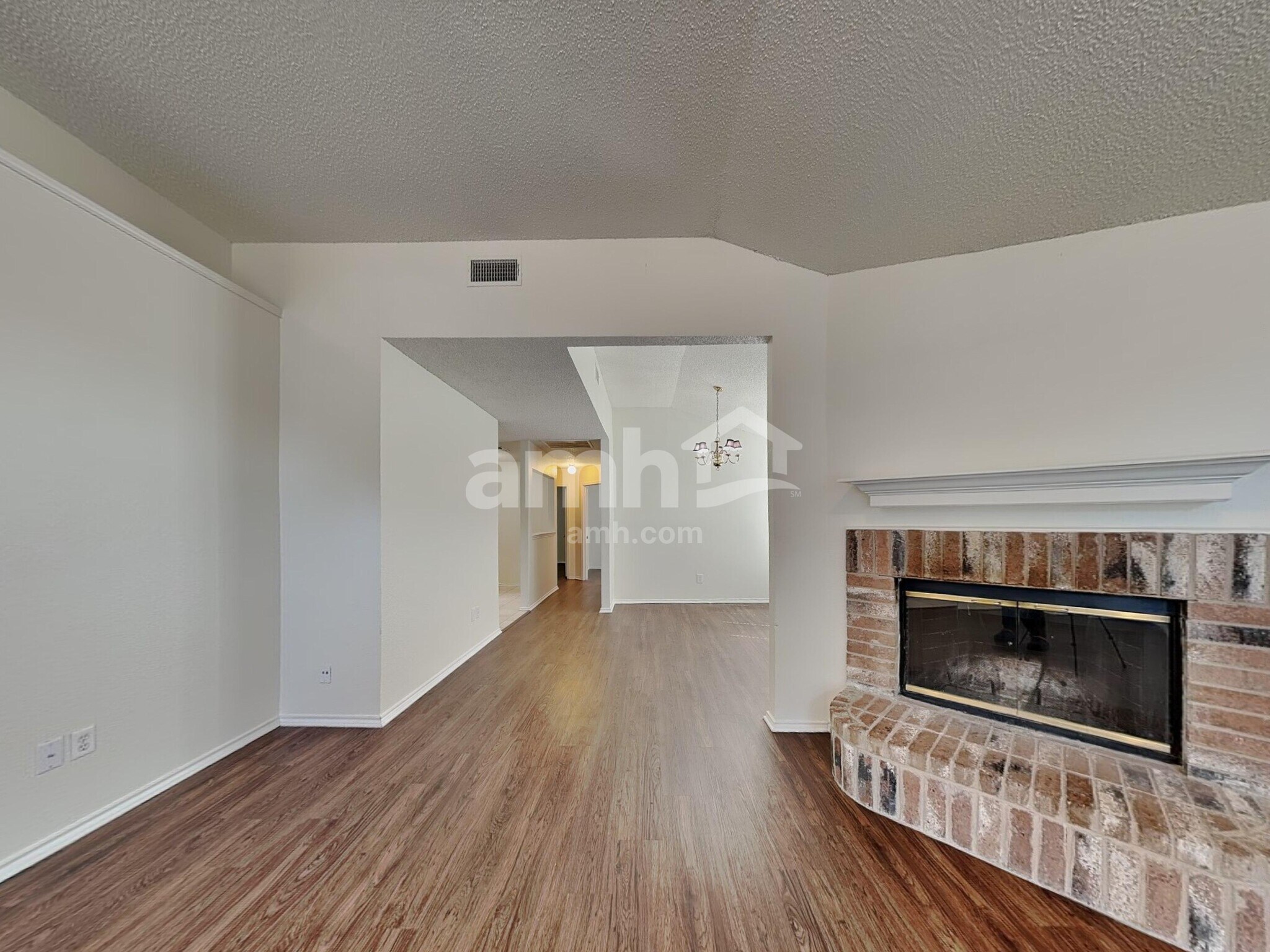 Building Photo - 10236 Westward Dr