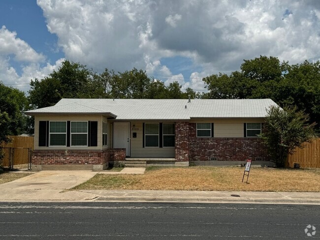 Building Photo - 3105 Zephyr Rd