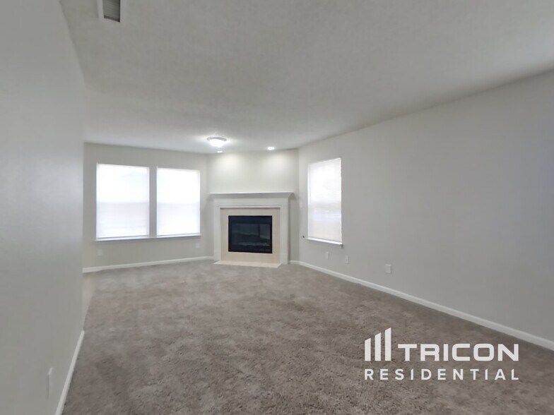 Building Photo - 522 Harmony Dr