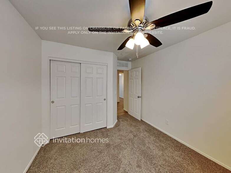 Building Photo - 42944 W Samuel Dr