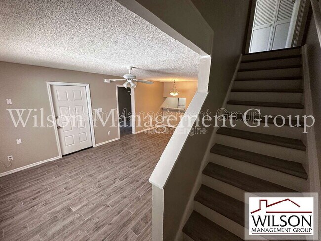 Building Photo - 500 Yellowwood Ct