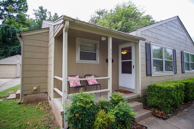 Building Photo - Gorgeous duplex unit on large lot with garage -- NO PETS ALLOWED