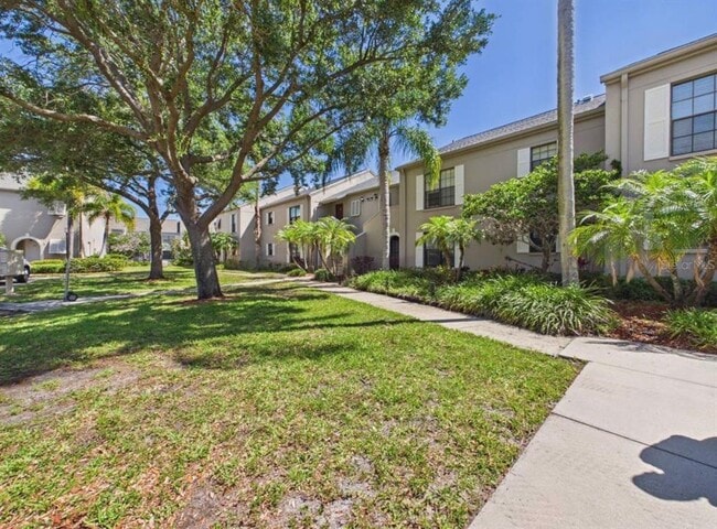 Building Photo - 2450 Pelican Ct