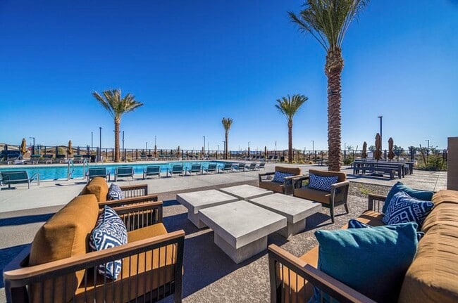 Building Photo - 16805 W Shangri La Rd