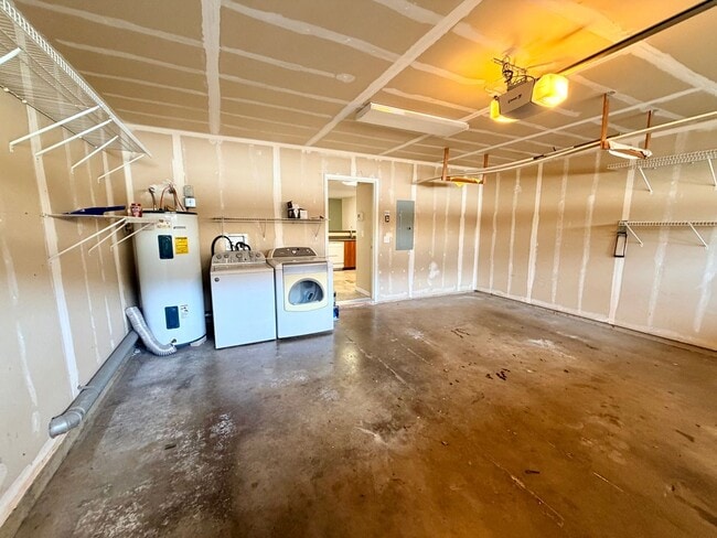 Building Photo - Spacious 3-Bedroom Townhome in Nohona at Mililani Mauka Available Now!