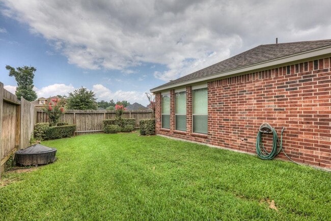 Building Photo - 27535 Gatlin Ln