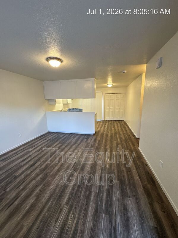 Building Photo - 10931 Thompson Dr
