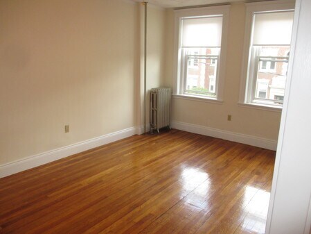 Building Photo - 85 Brainerd Rd