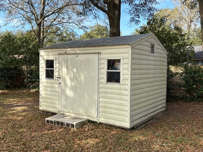 Building Photo - 426 Hobcaw Dr