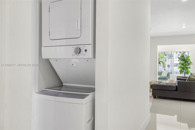 Building Photo - 1924 SW 20th St