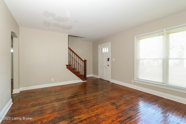 Building Photo - 2112 McCloskey Ave