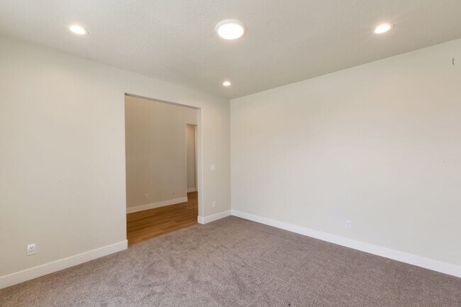 Building Photo - SPECTACULAR VIRTUALLY NEW HOME IN SOUGHT A...