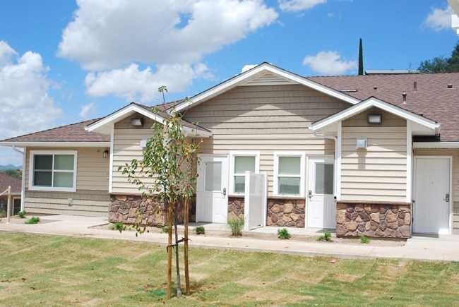 Building Photo - 1039 E Saguaro Dr