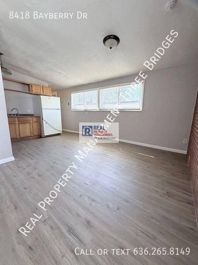 Building Photo - 8418 Bayberry Dr