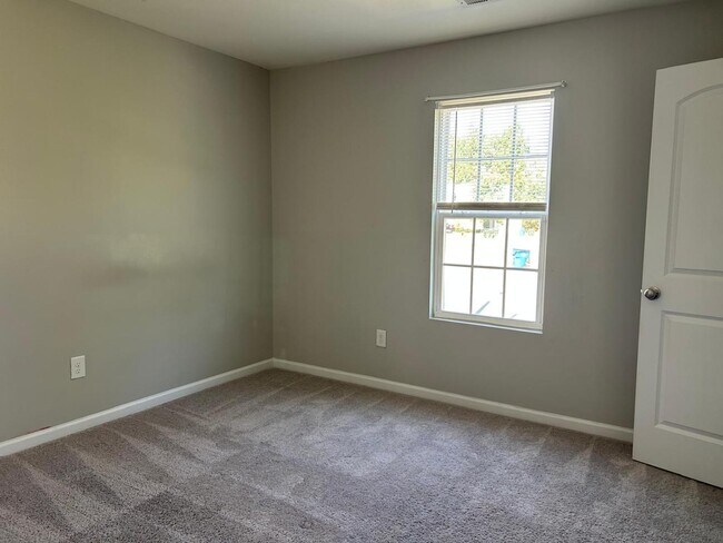 Building Photo - 1524 Ricochet Dr