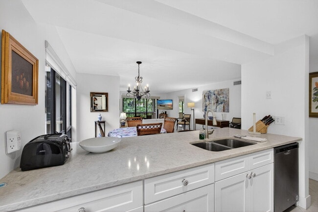 Building Photo - 611 Brackenwood Cove