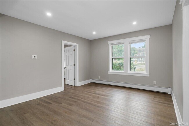 Building Photo - 453 NY-17M
