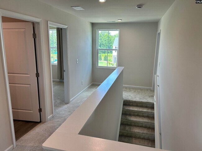 Building Photo - 3032 Blue Brook Ln