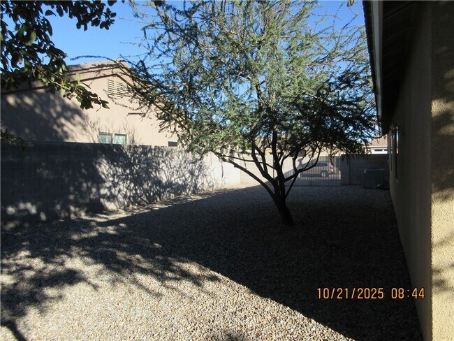 Building Photo - 2044 Rex Allen Dr