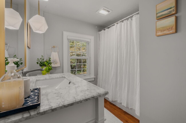 Building Photo - 105 Sill Ln