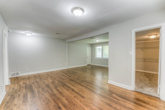 Building Photo - 1778 Edward Ave