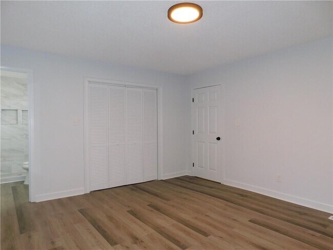 Building Photo - 183 Laurel Heights Dr